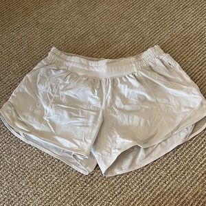 Lululemon Hotty Hot shorts size 8